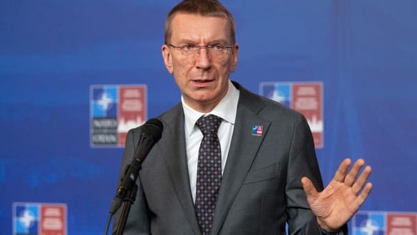 Президент Латвии: НАТО существует для защиты от России, заявляет в ответ на Маска